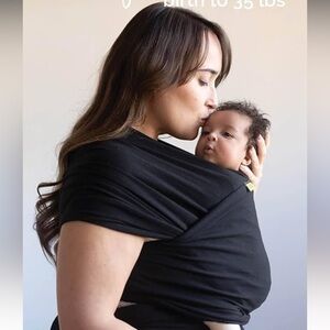 NWT BOBA CLASSIC WRAP IN BLACK. New! Great Sling for busy Moms!